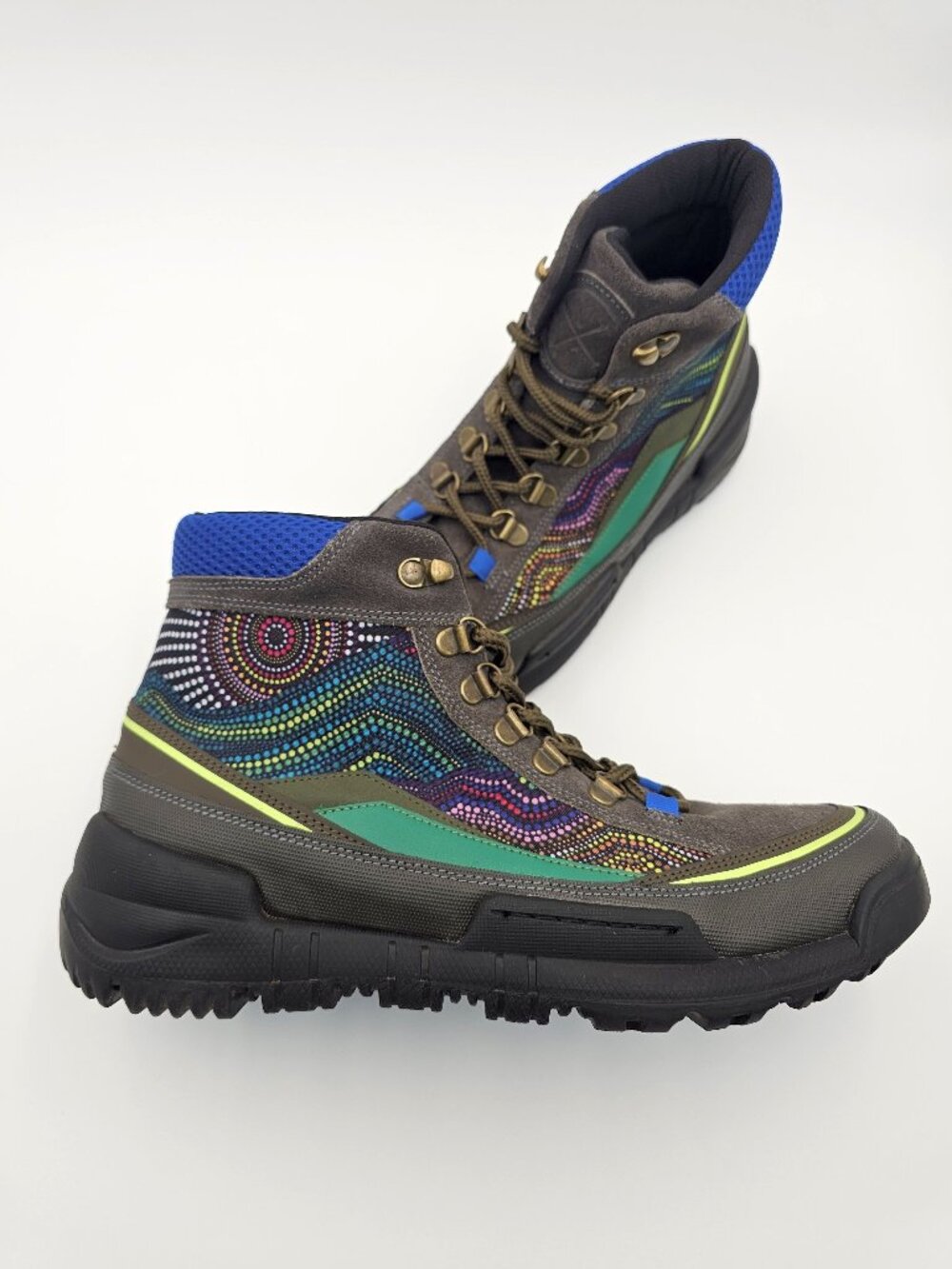 Inkkas Brisbane Trek Ankle Hiking Boots Black Gray Mexico Women's Size 11 - EUC